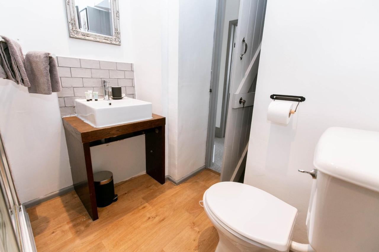 Spacious, Quiet&Central Apartment With Parking Exeter Exterior foto